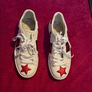 Gucci White and Red Star Athletic Shoes